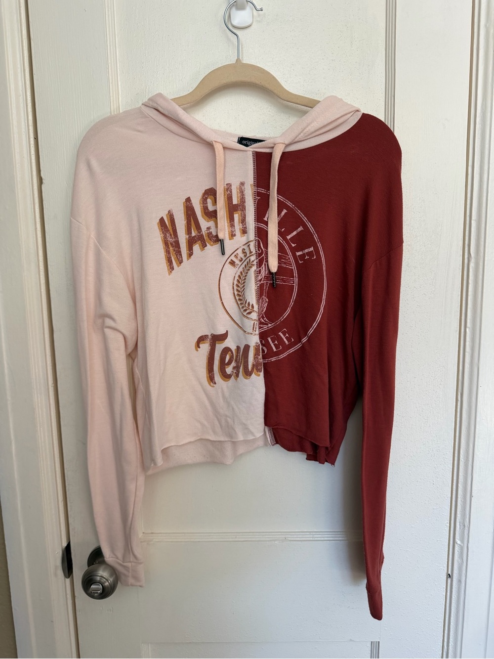 Originality Two-Tone Nashville Cropped Pink+Burgundy Top. Great cond. Size M